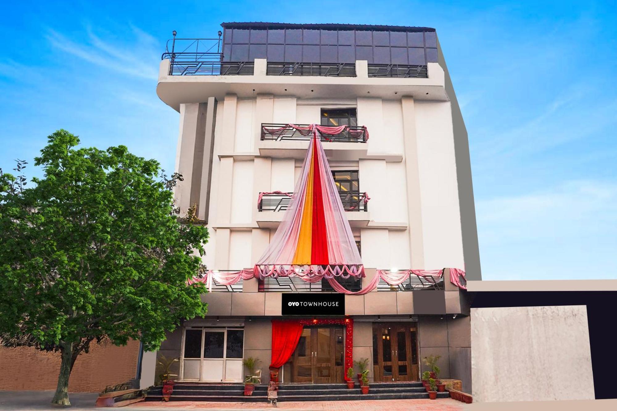 Super Townhouse The Royal Casa 호텔 가지아바드 외부 사진