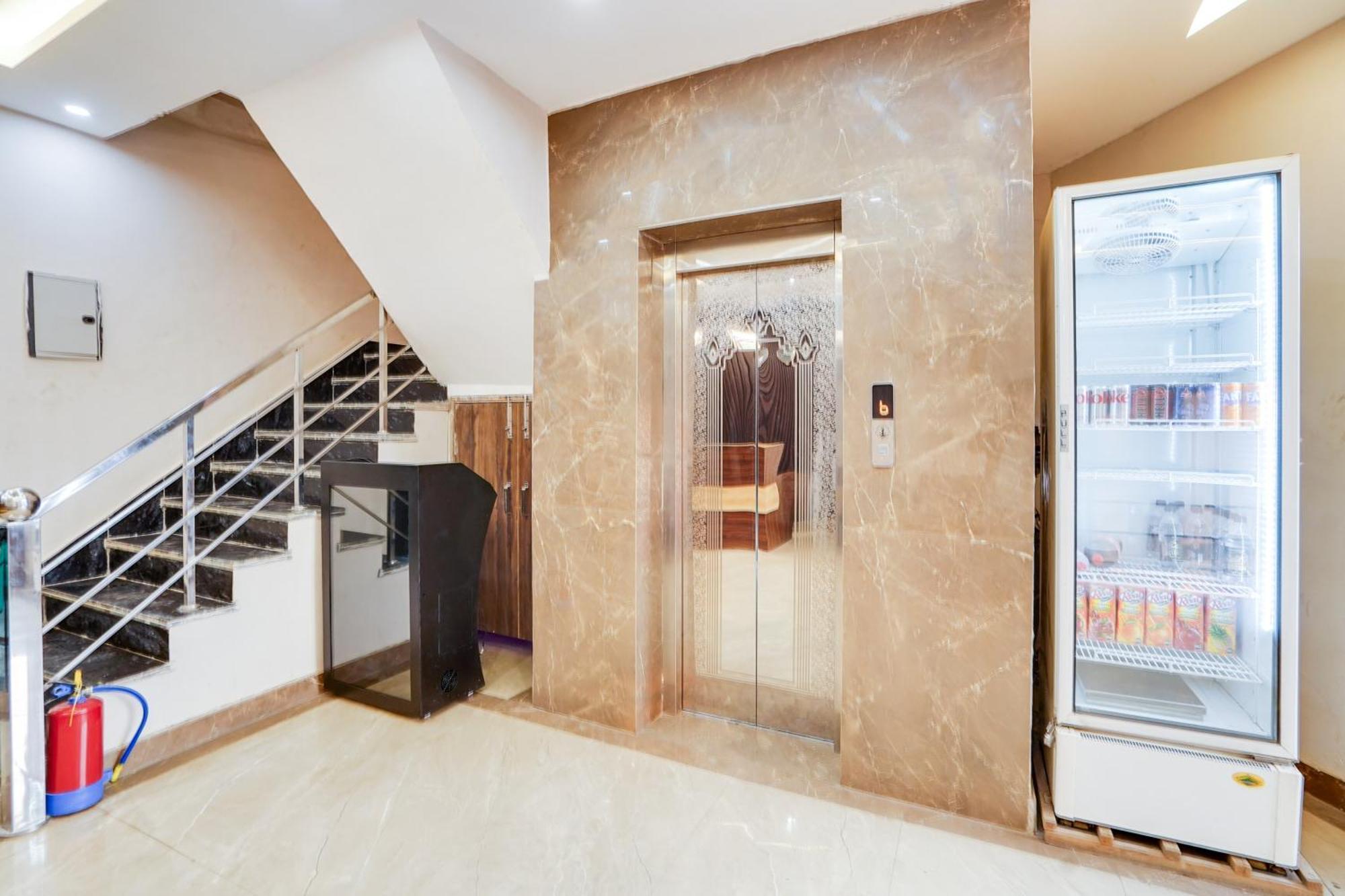 Super Townhouse The Royal Casa 호텔 가지아바드 외부 사진
